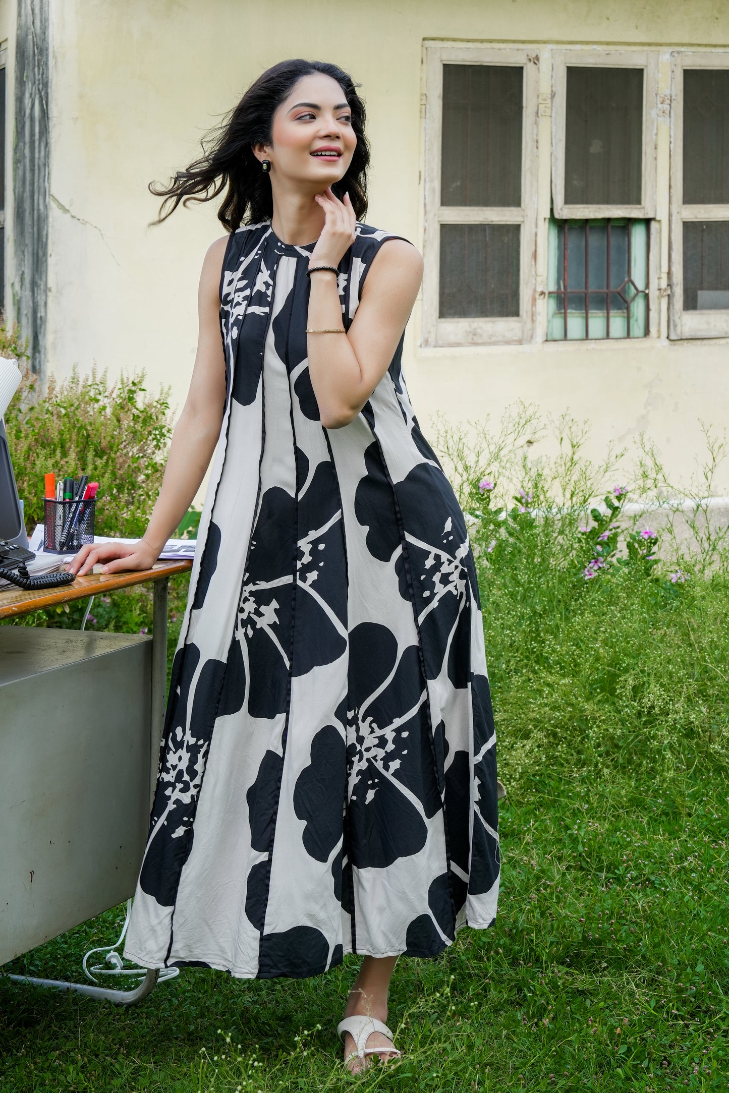 MONOCHROME BLOOM DRESS