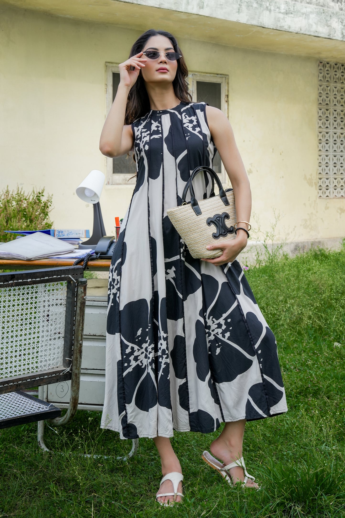 MONOCHROME BLOOM DRESS