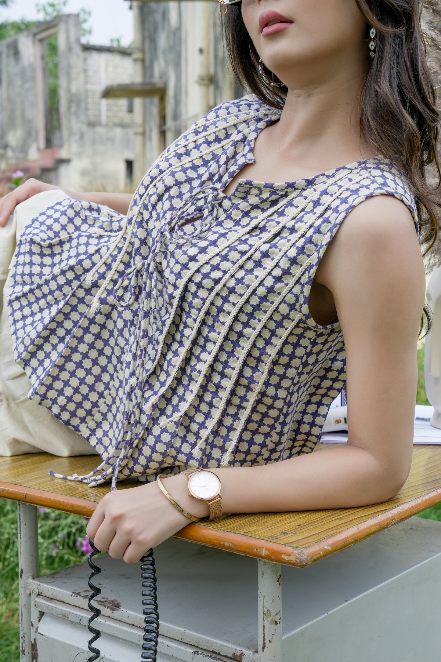 BLUE MOGRA TOP